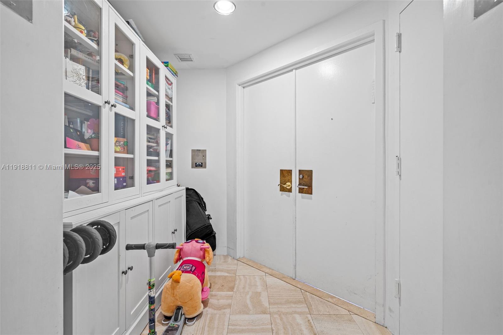 image One Island Place Condo 12