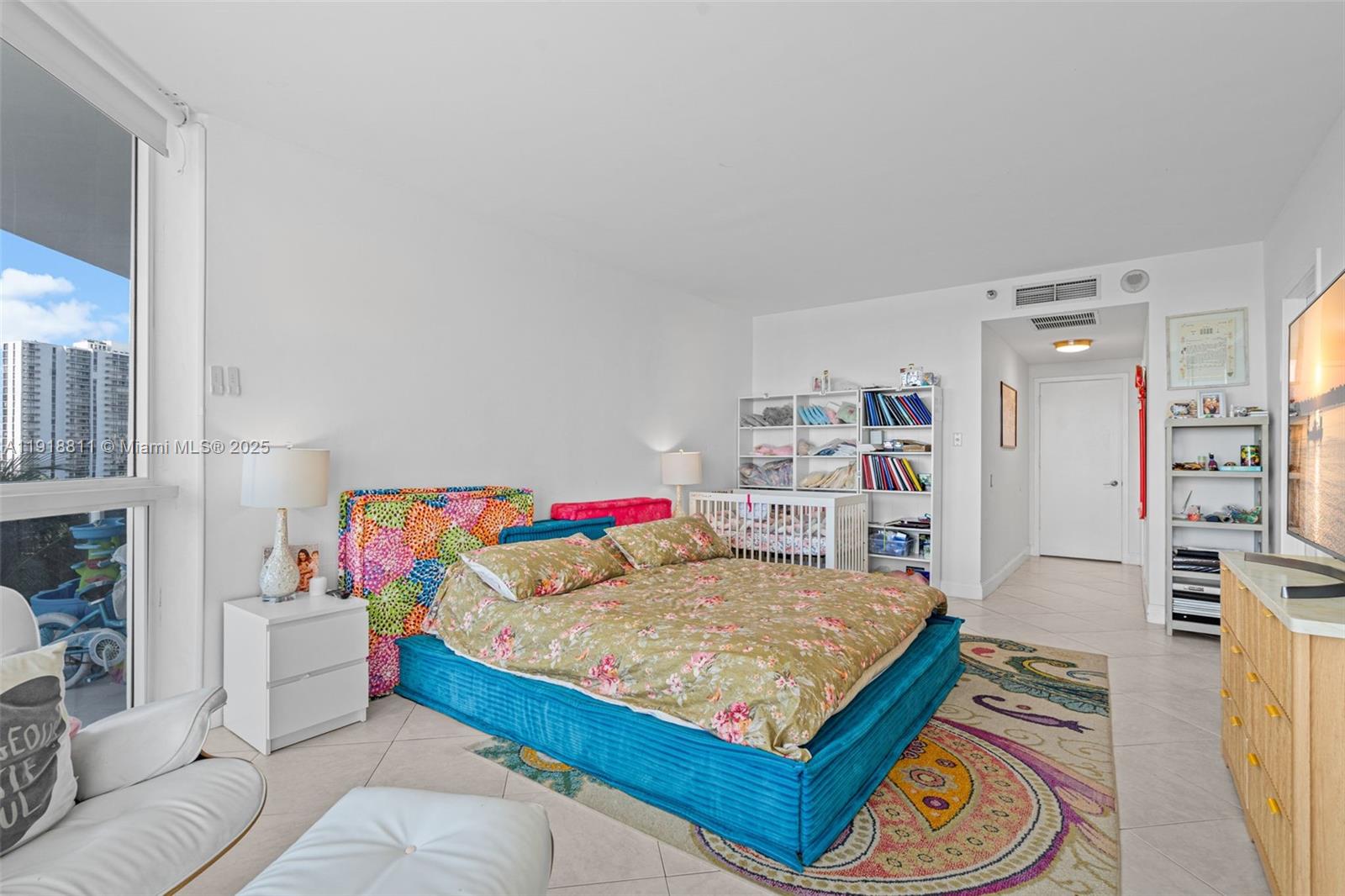 image One Island Place Condo 140