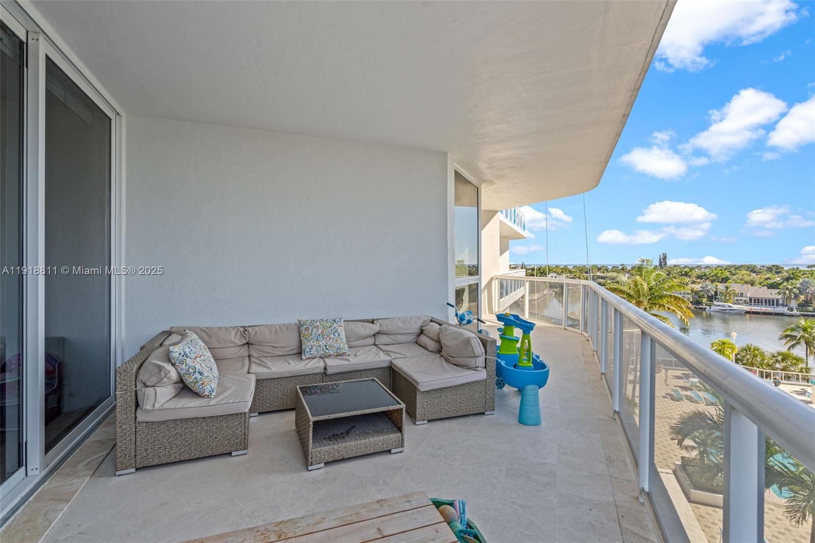 image One Island Place Condo 143