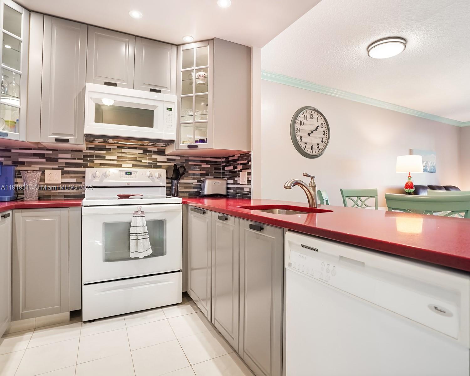 4705 NW 35th St #616