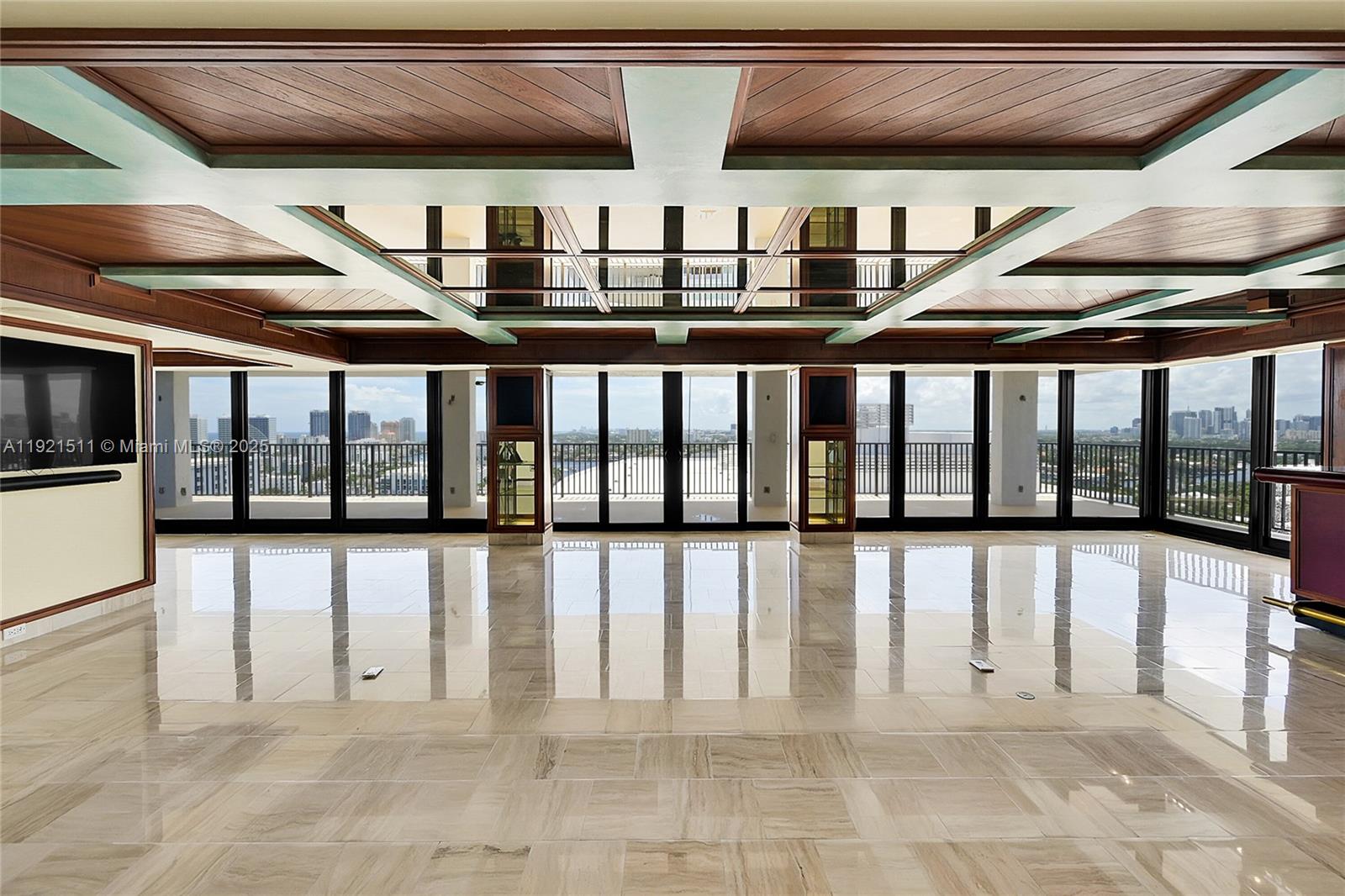 936 Intracoastal Dr #PH4 Fort Lauderdale, FL 33304