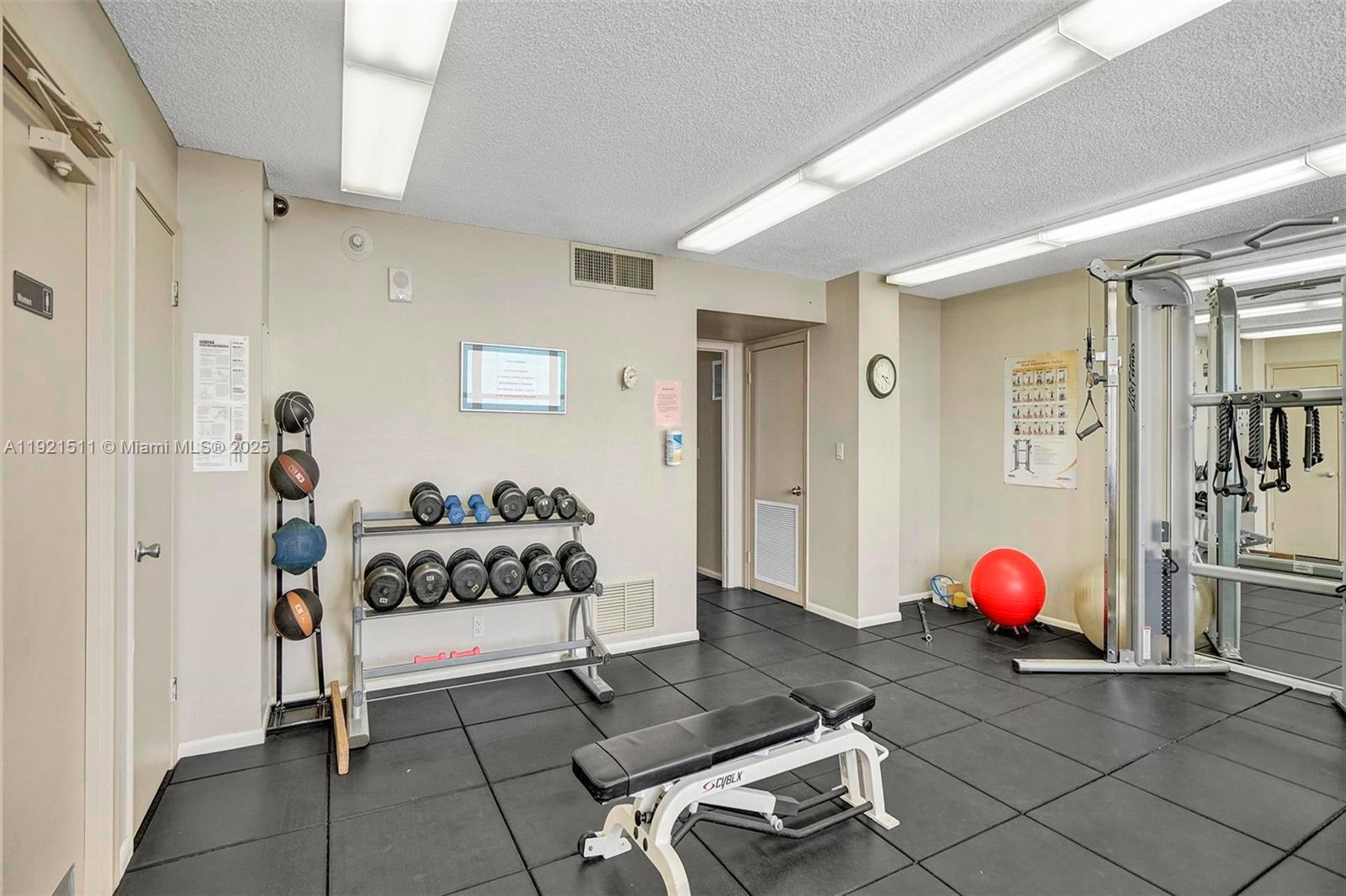 936 Intracoastal Dr #PH4 Fort Lauderdale, FL 33304