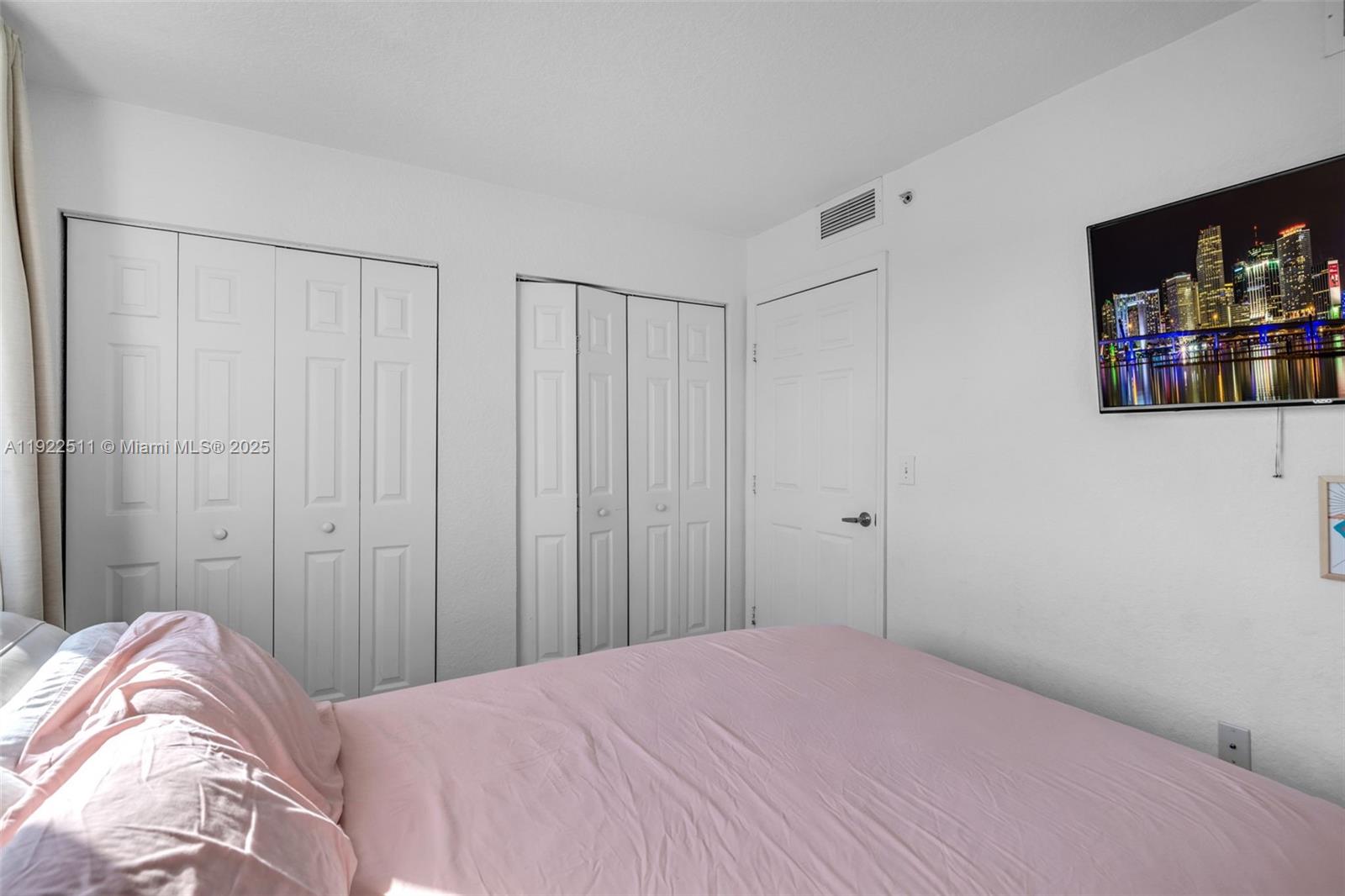 816 NW 11th St #607 Miami, FL 33136