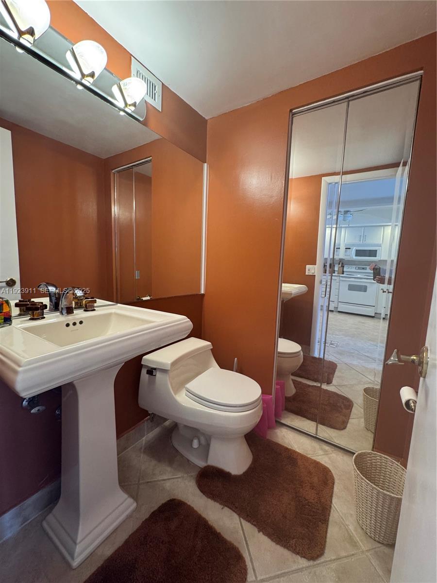 400 N Surf Rd #RGB Hollywood, FL 33019