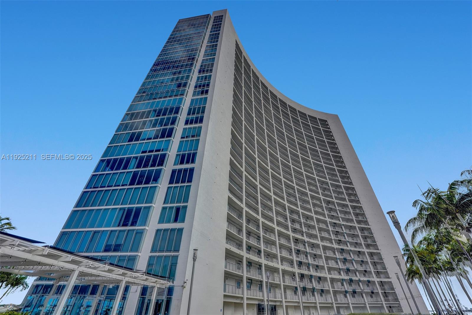 601 NE 36th St #811 Miami, FL 33137