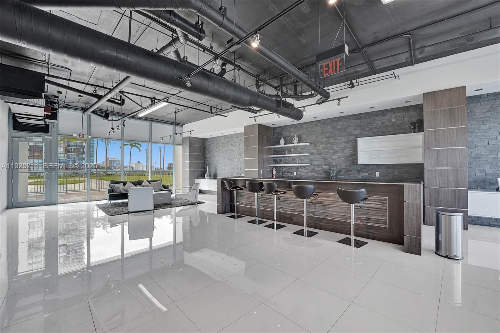 601 NE 36th St #811 Miami, FL 33137