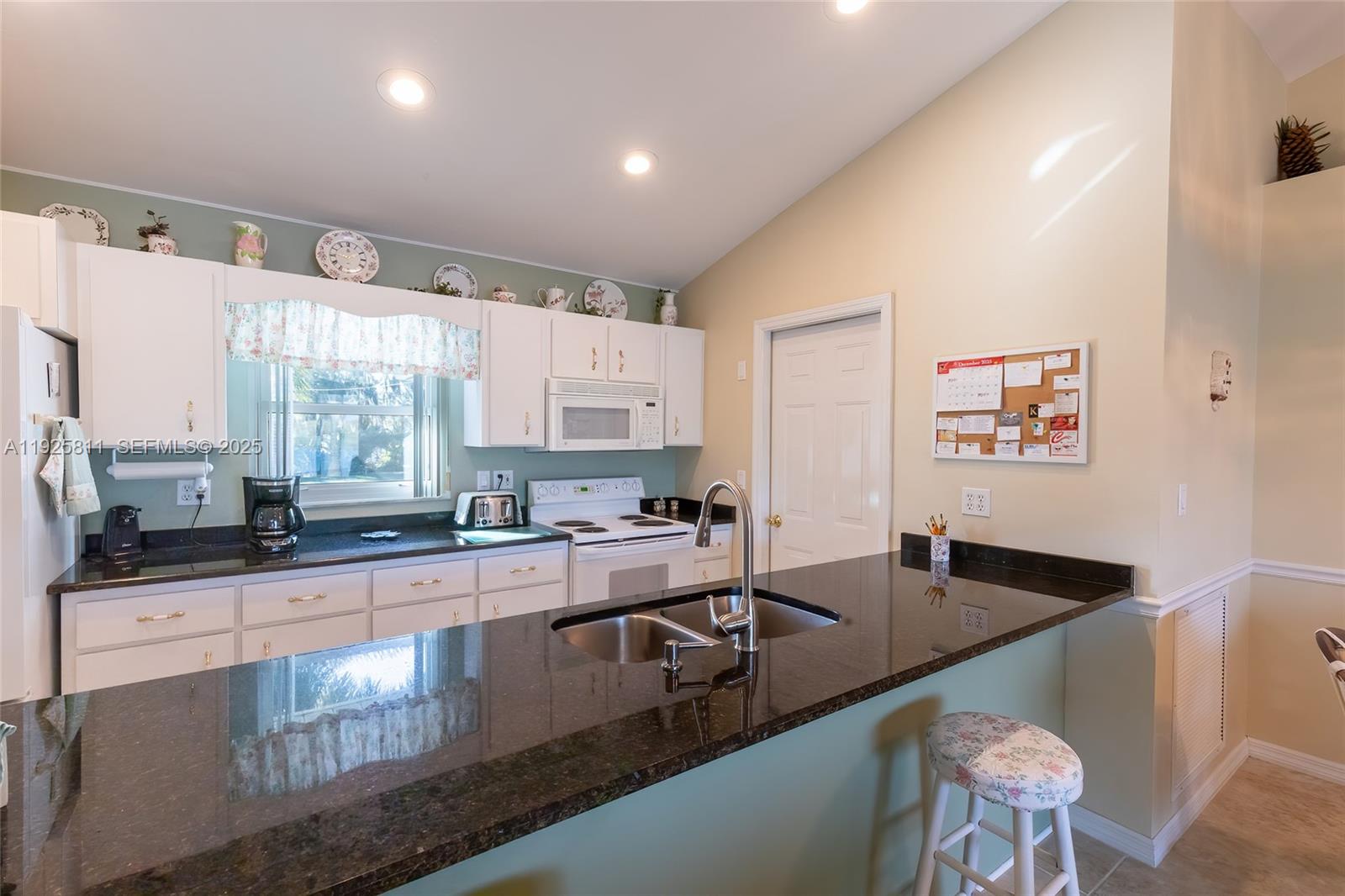 3153 Bluebird Ave Lake Placid, FL 33852