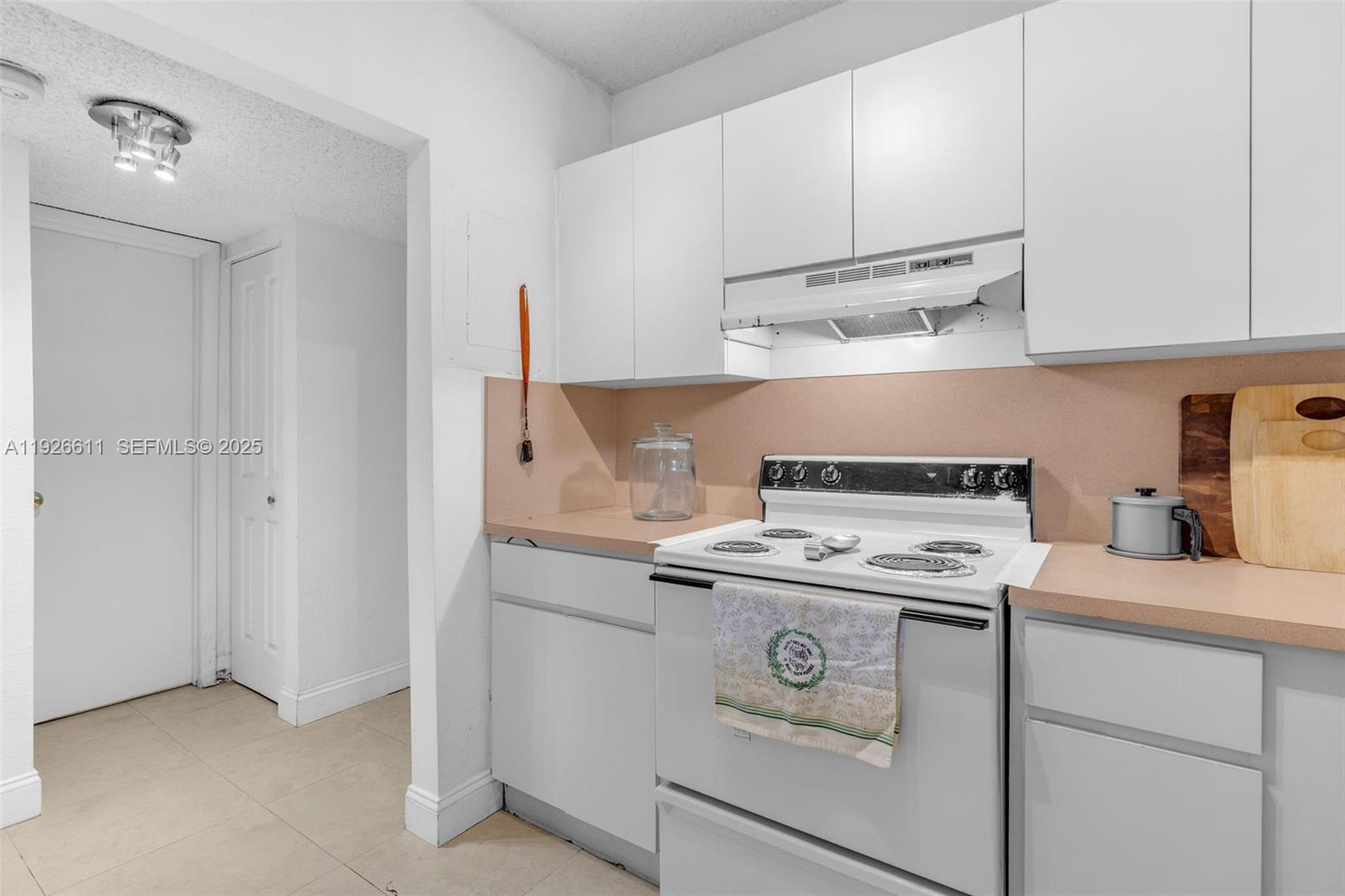 1900 W 68th St #F302 Hialeah, FL 33014