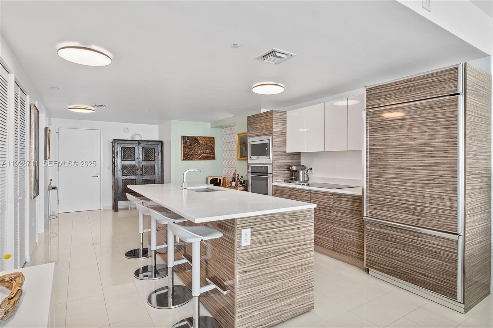 460 NE 28th St #3904 Miami, FL 33137