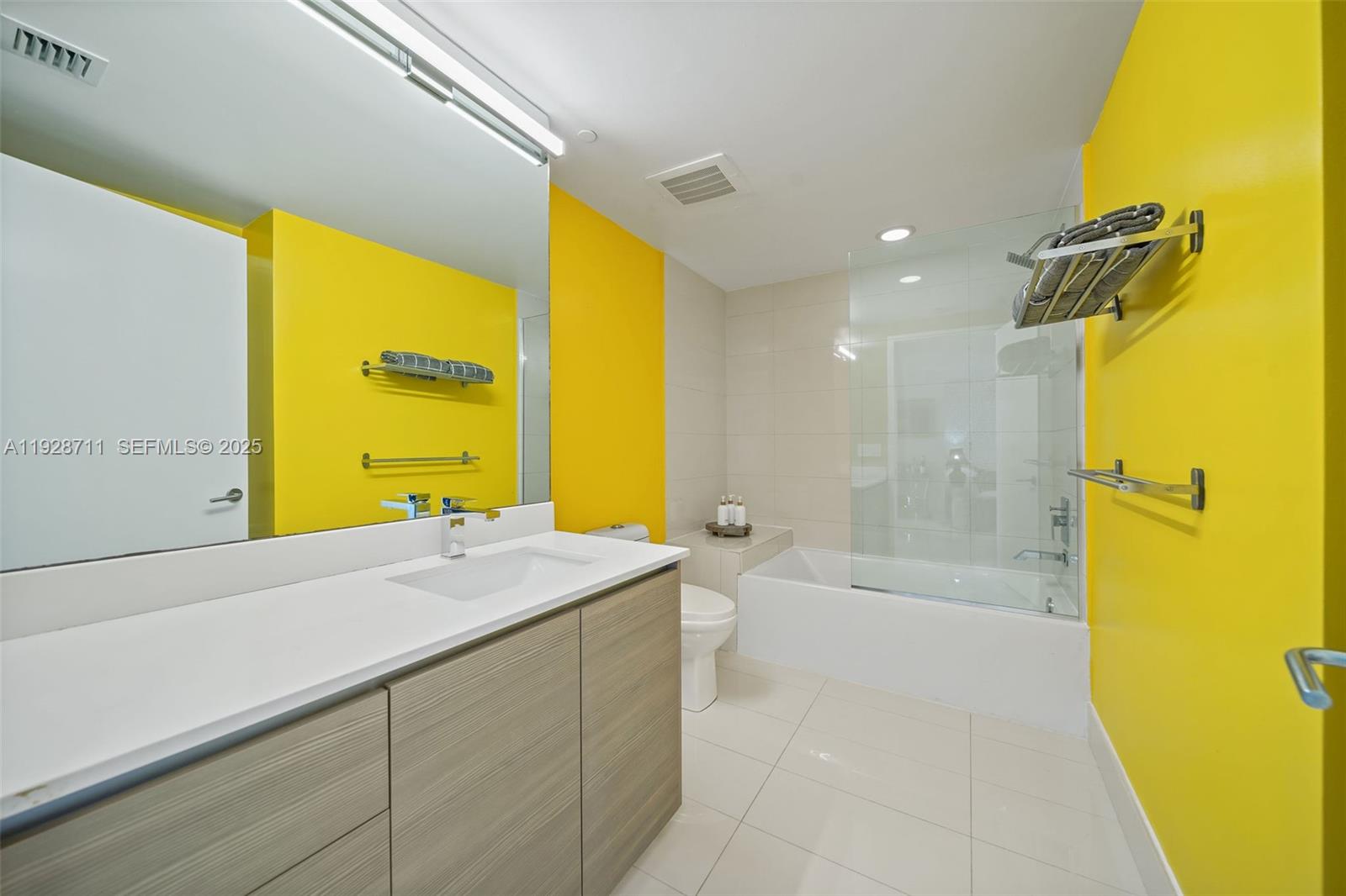 460 NE 28th St #3904 Miami, FL 33137