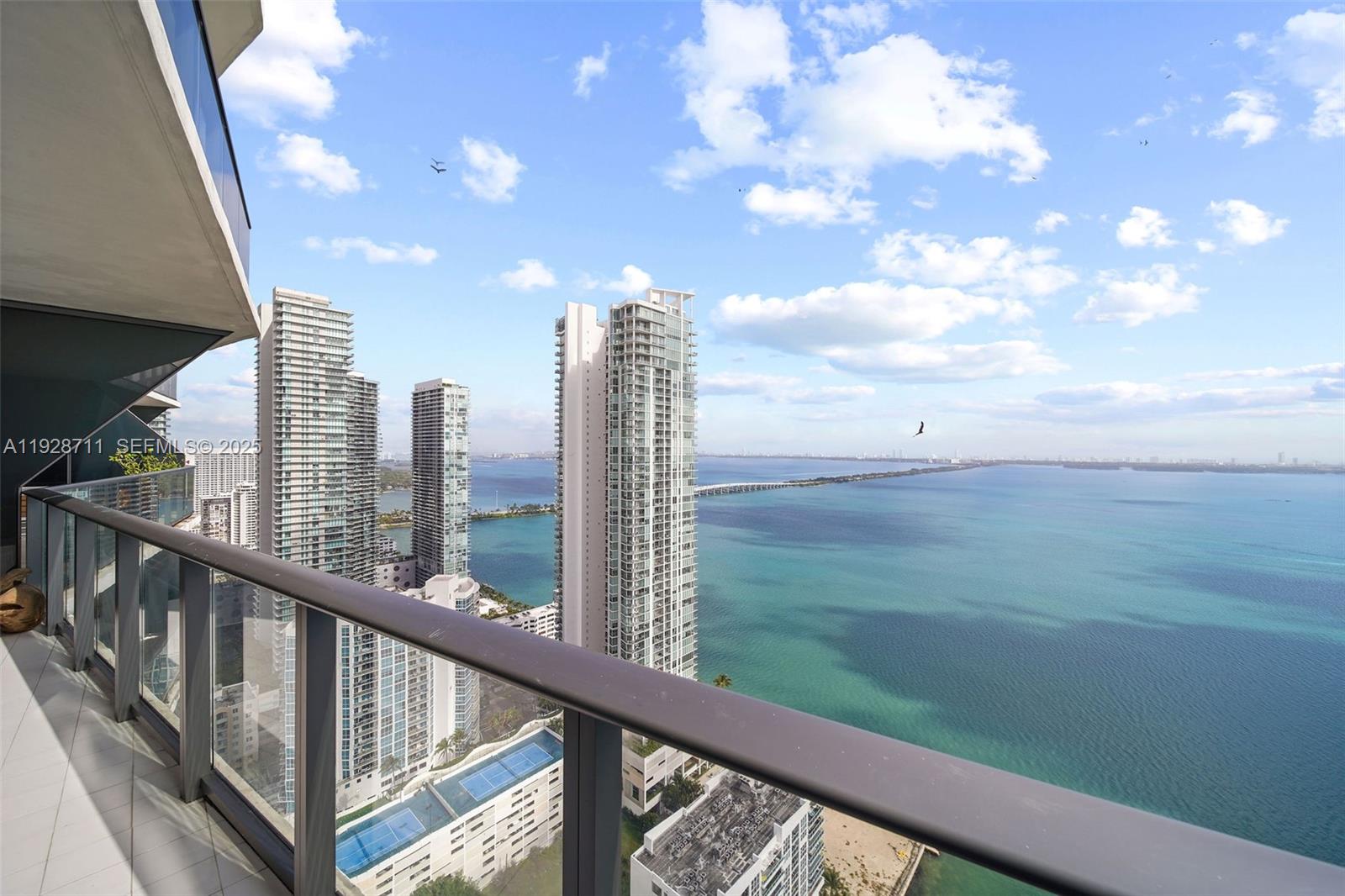 460 NE 28th St #3904 Miami, FL 33137