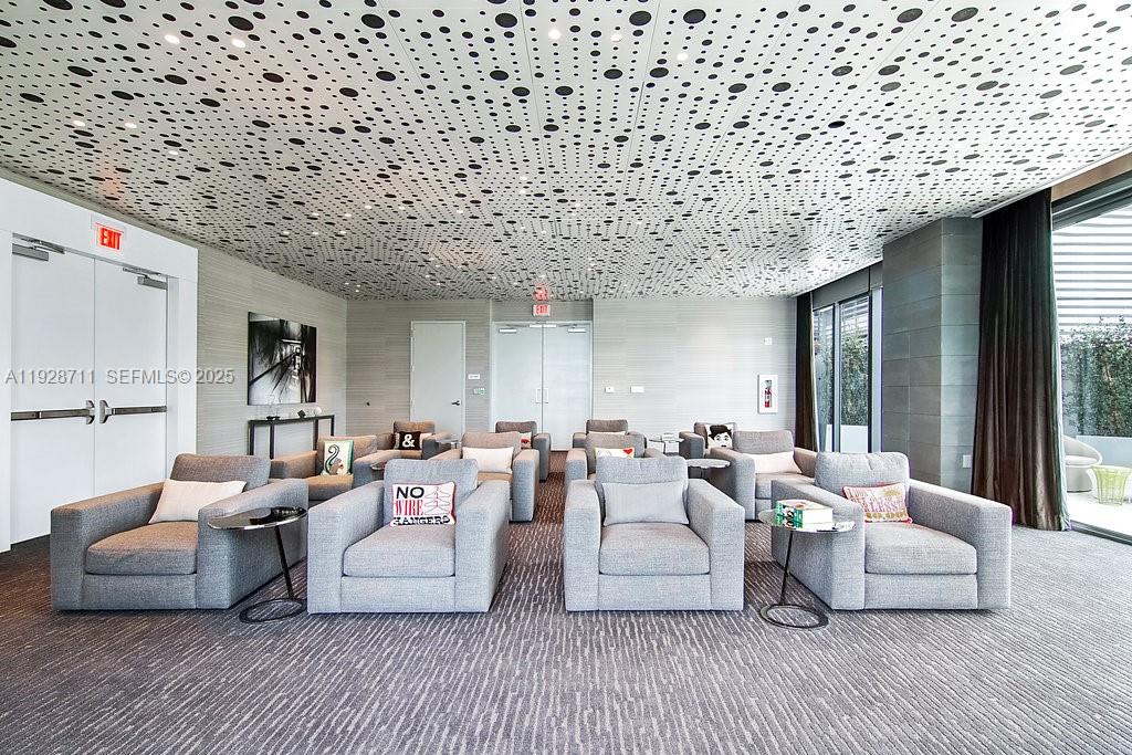 460 NE 28th St #3904 Miami, FL 33137