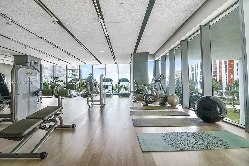 460 NE 28th St #3904 Miami, FL 33137