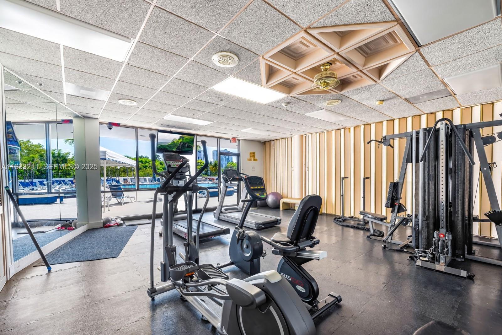 3701 N Country Clb Dr #1408 Aventura, FL 33180