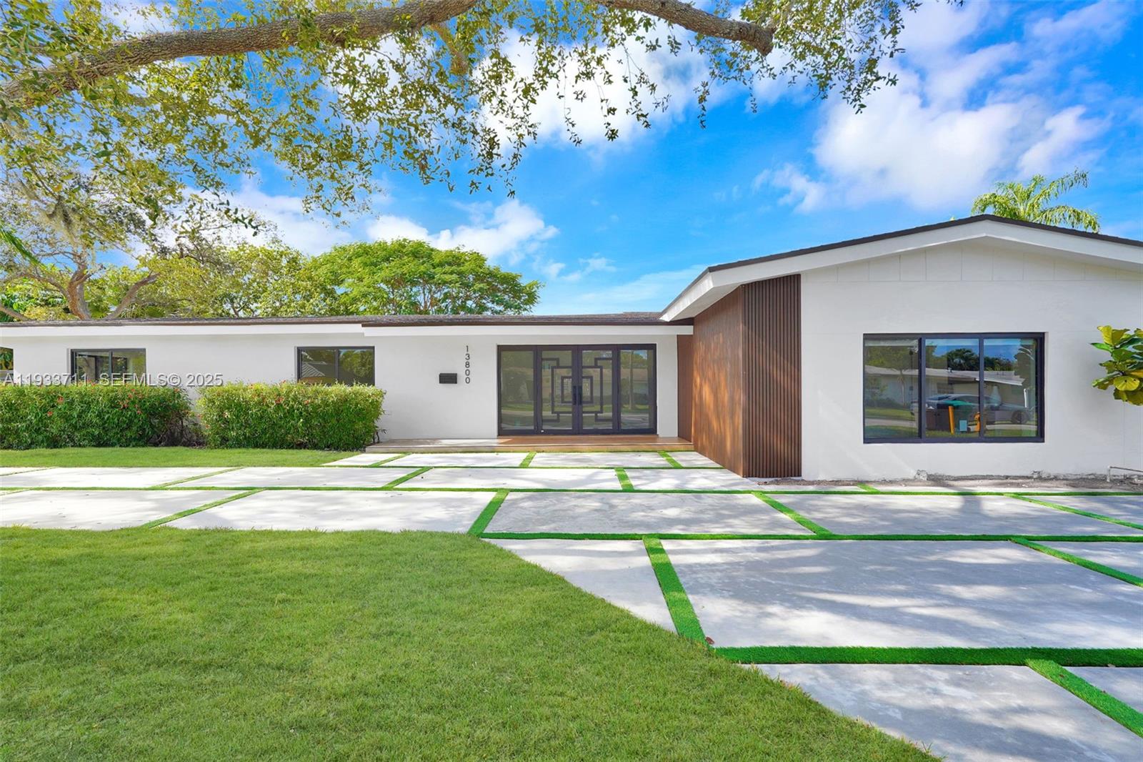 13800 SW 79th Ct Palmetto Bay, FL 33158