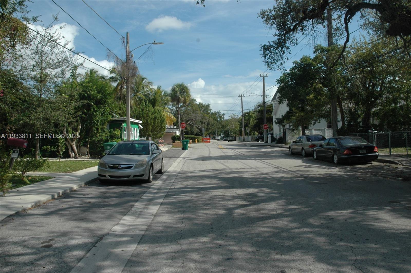 3537 Charles Ave Miami, FL 33133