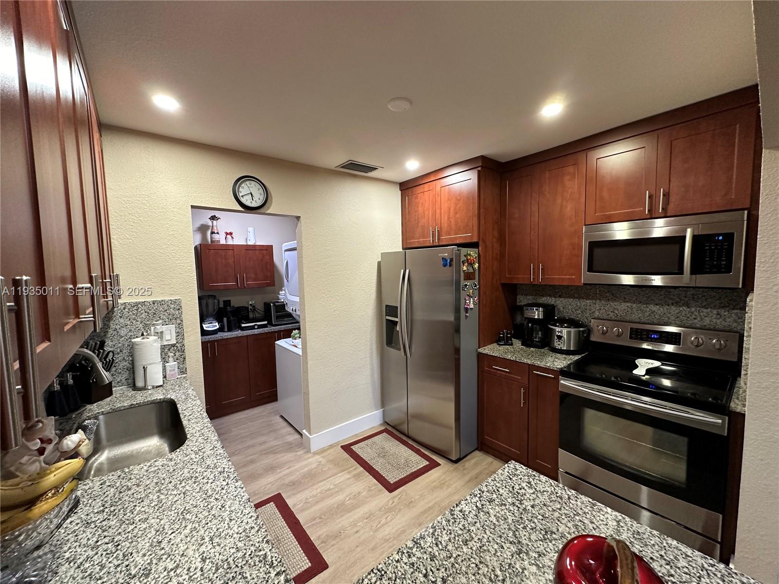 19360 SW 116th Ave Miami, FL 33157