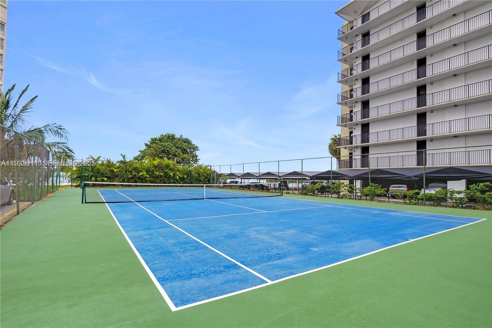 880 NE 69th St #14H Miami, FL 33138