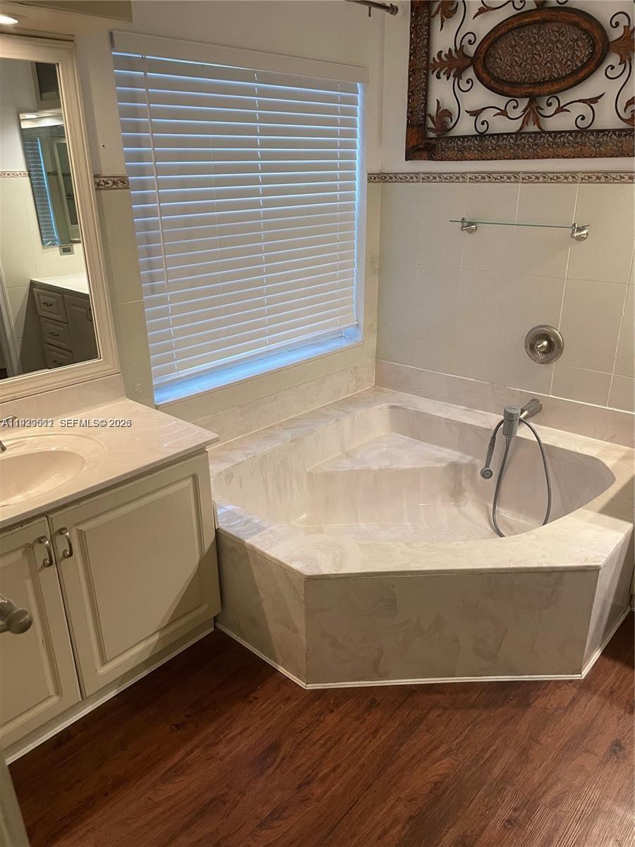 1552 NW 135th Ave Pembroke Pines, FL 33028