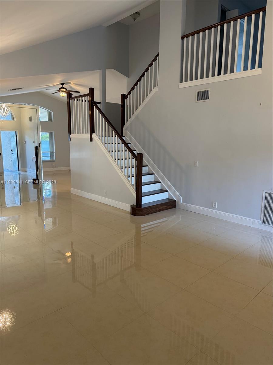 1552 NW 135th Ave Pembroke Pines, FL 33028