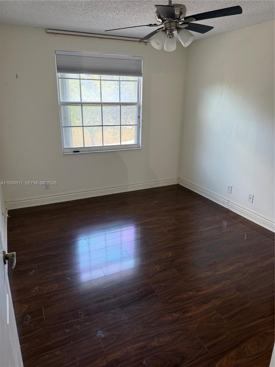 1552 NW 135th Ave Pembroke Pines, FL 33028