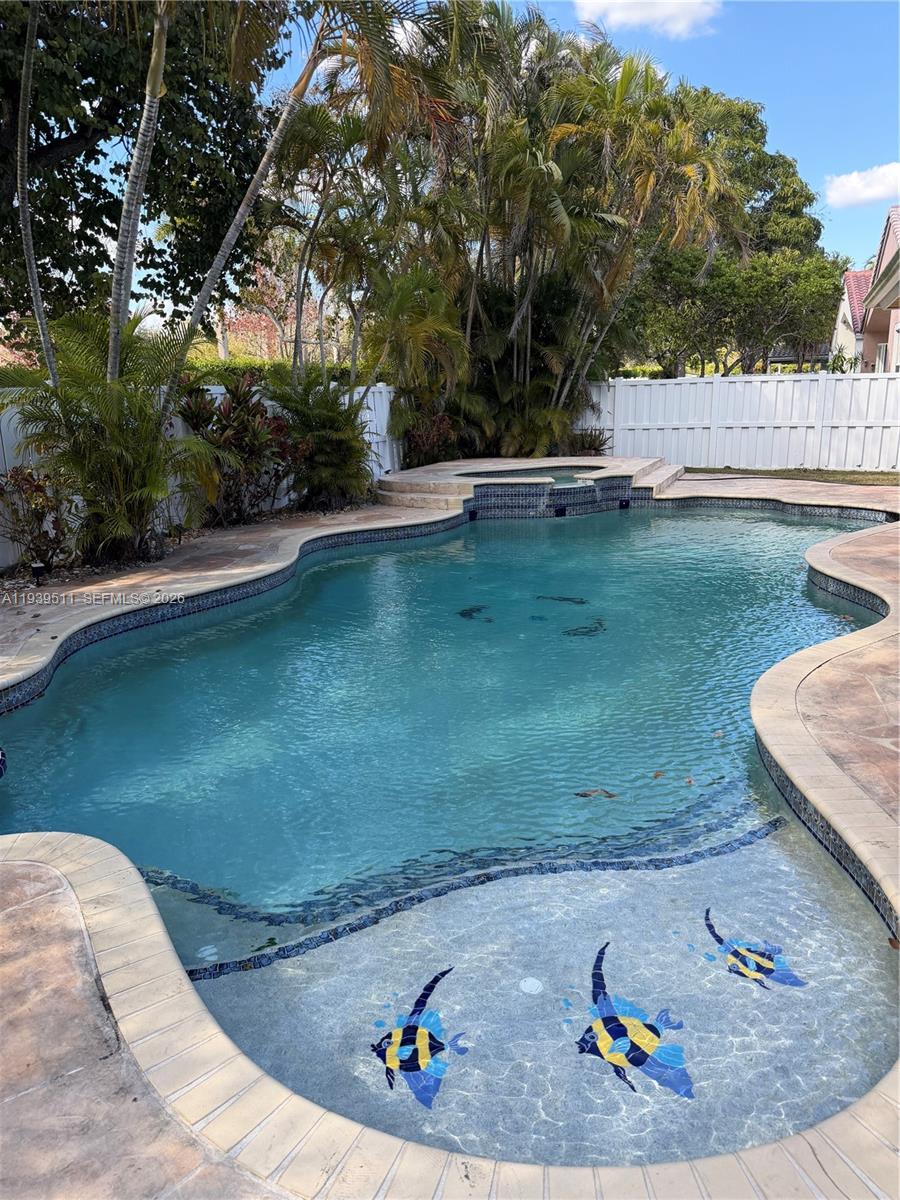 1552 NW 135th Ave Pembroke Pines, FL 33028