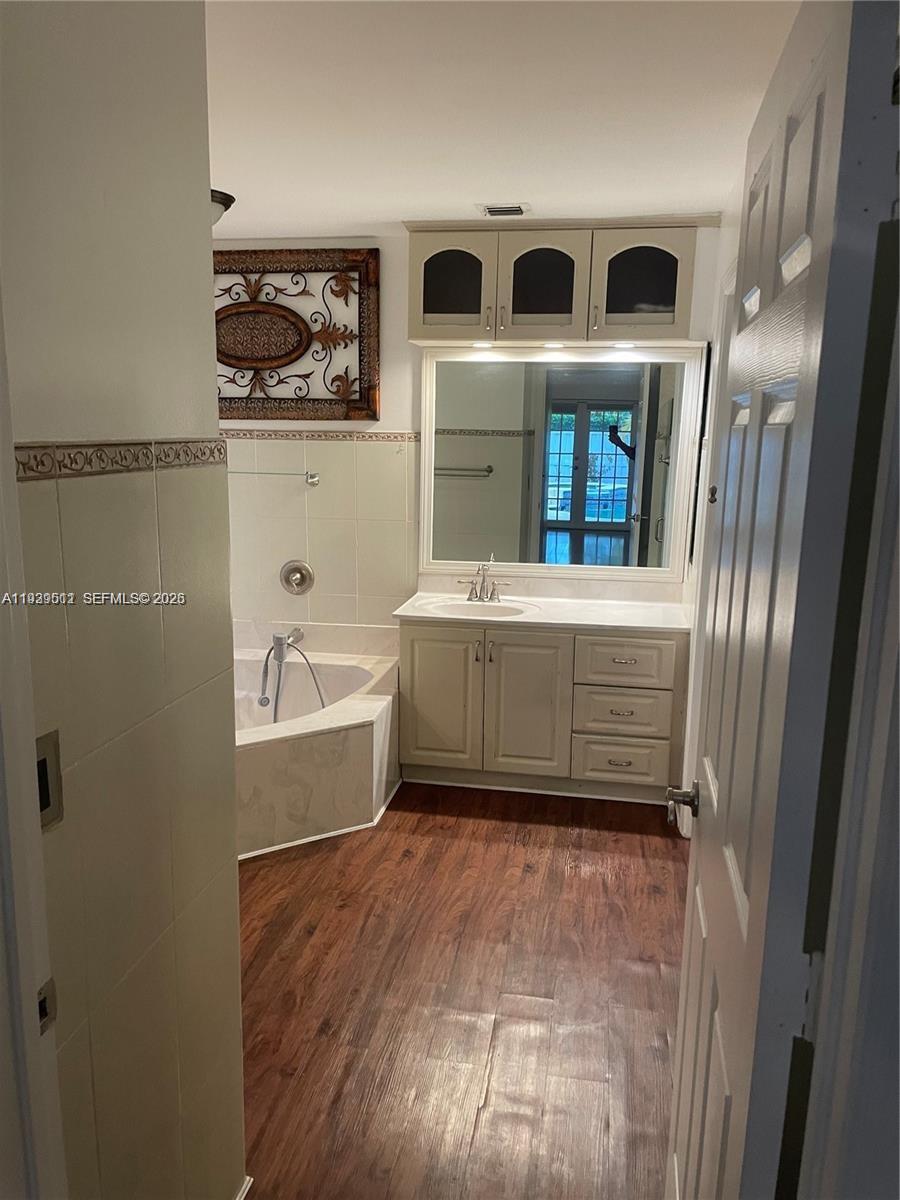 1552 NW 135th Ave Pembroke Pines, FL 33028