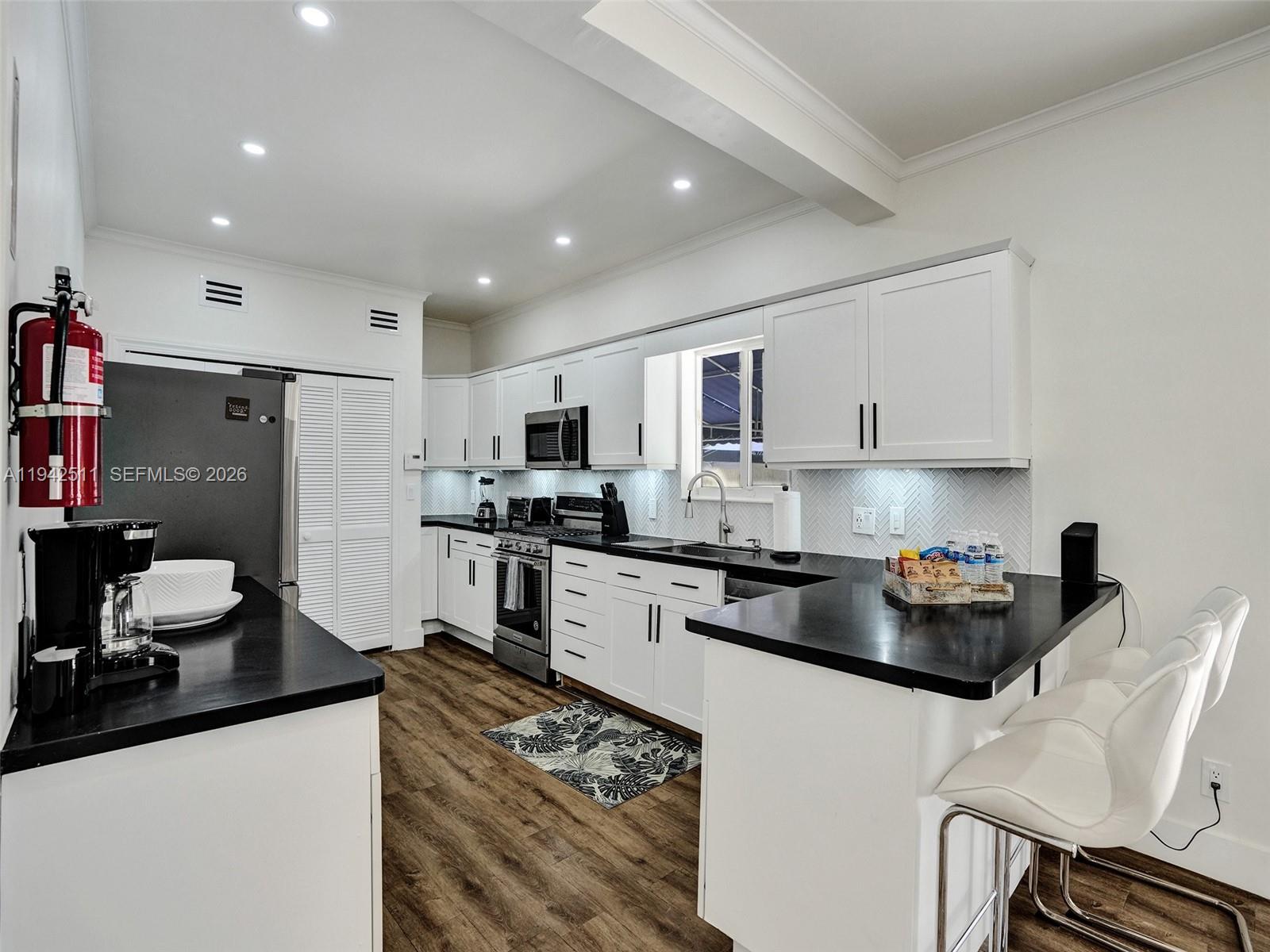 1128 Tyler St Hollywood, FL 33019