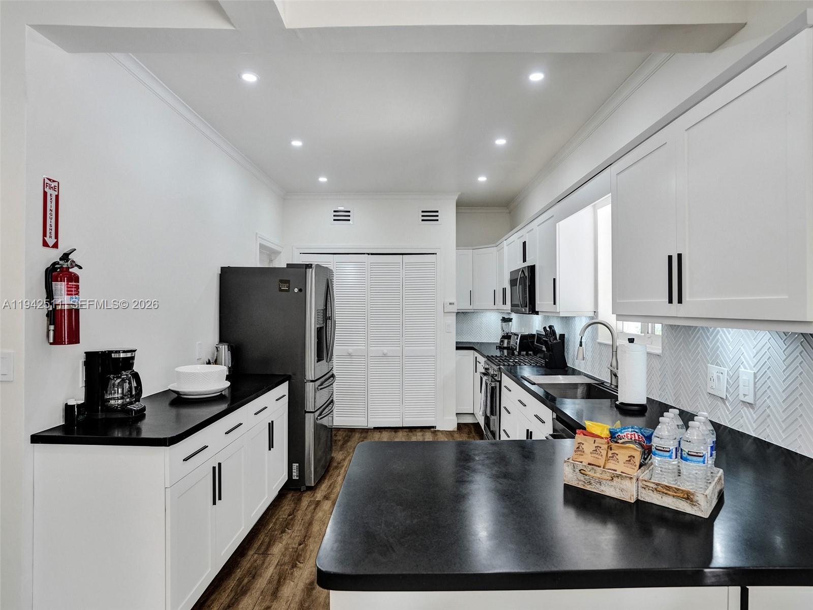 1128 Tyler St Hollywood, FL 33019