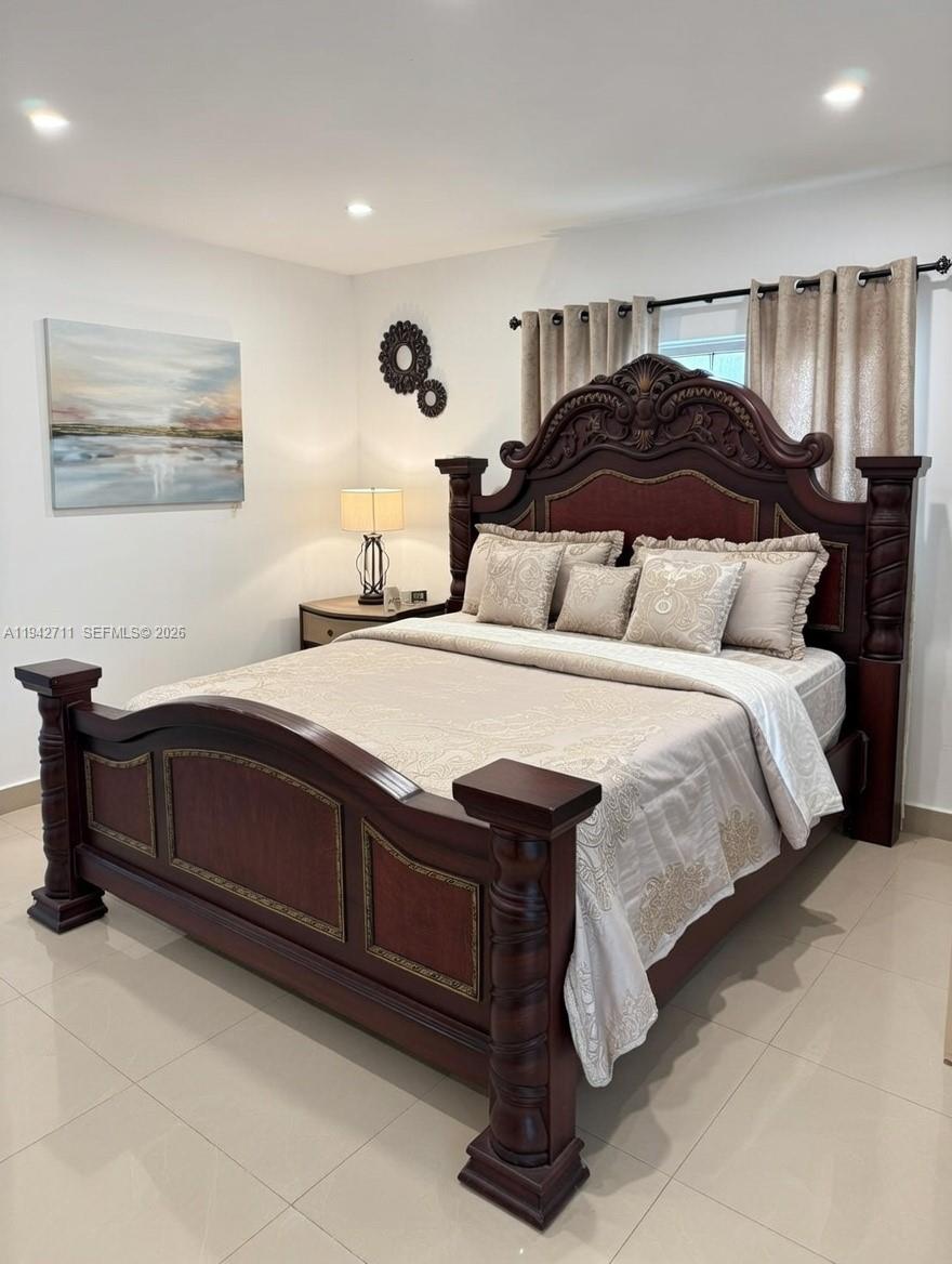 2118 NW 86th St Miami, FL 33147