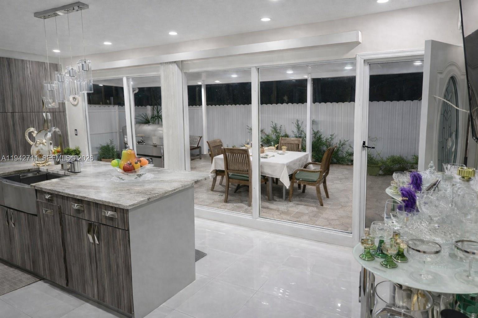 2118 NW 86th St Miami, FL 33147