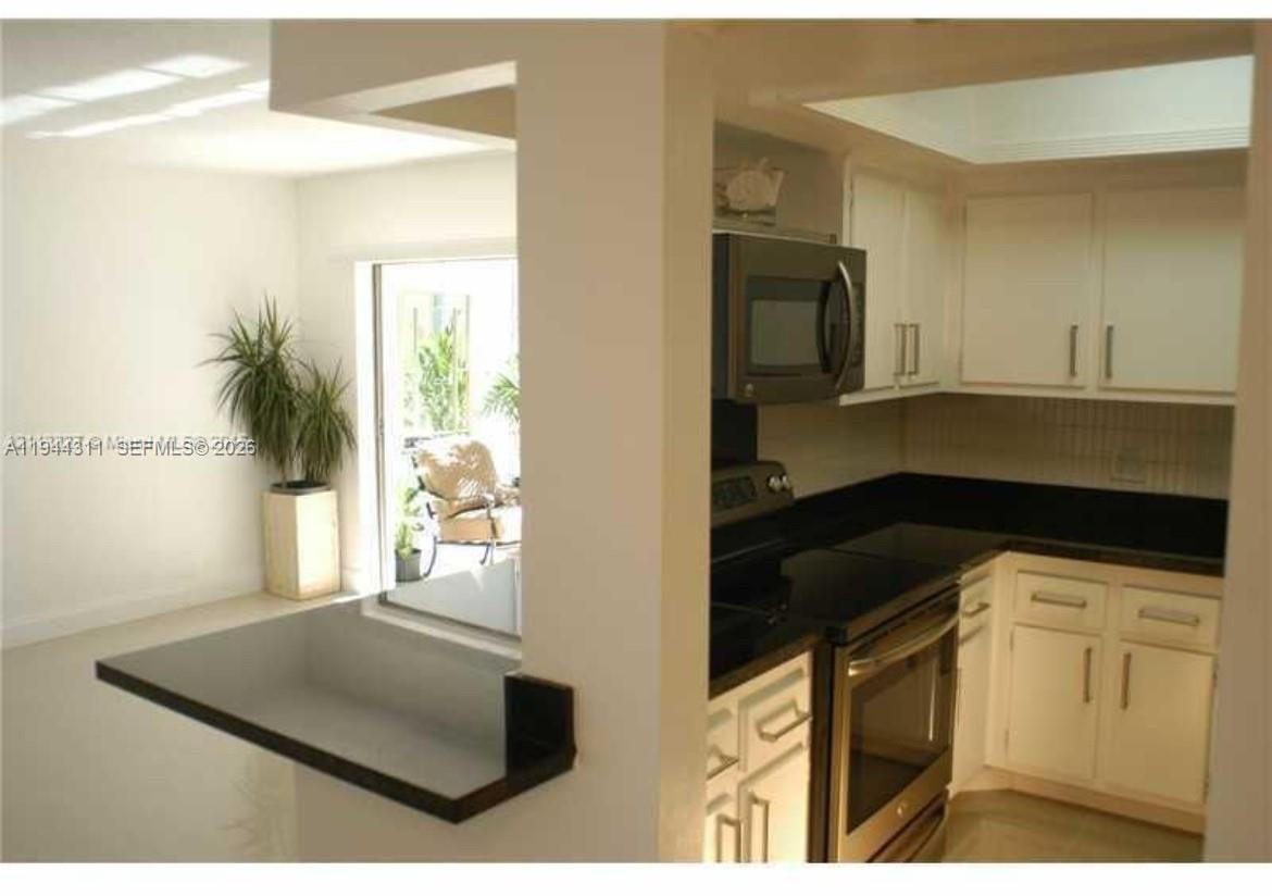 2451 SW 82nd Ave #106 Davie, FL 33324