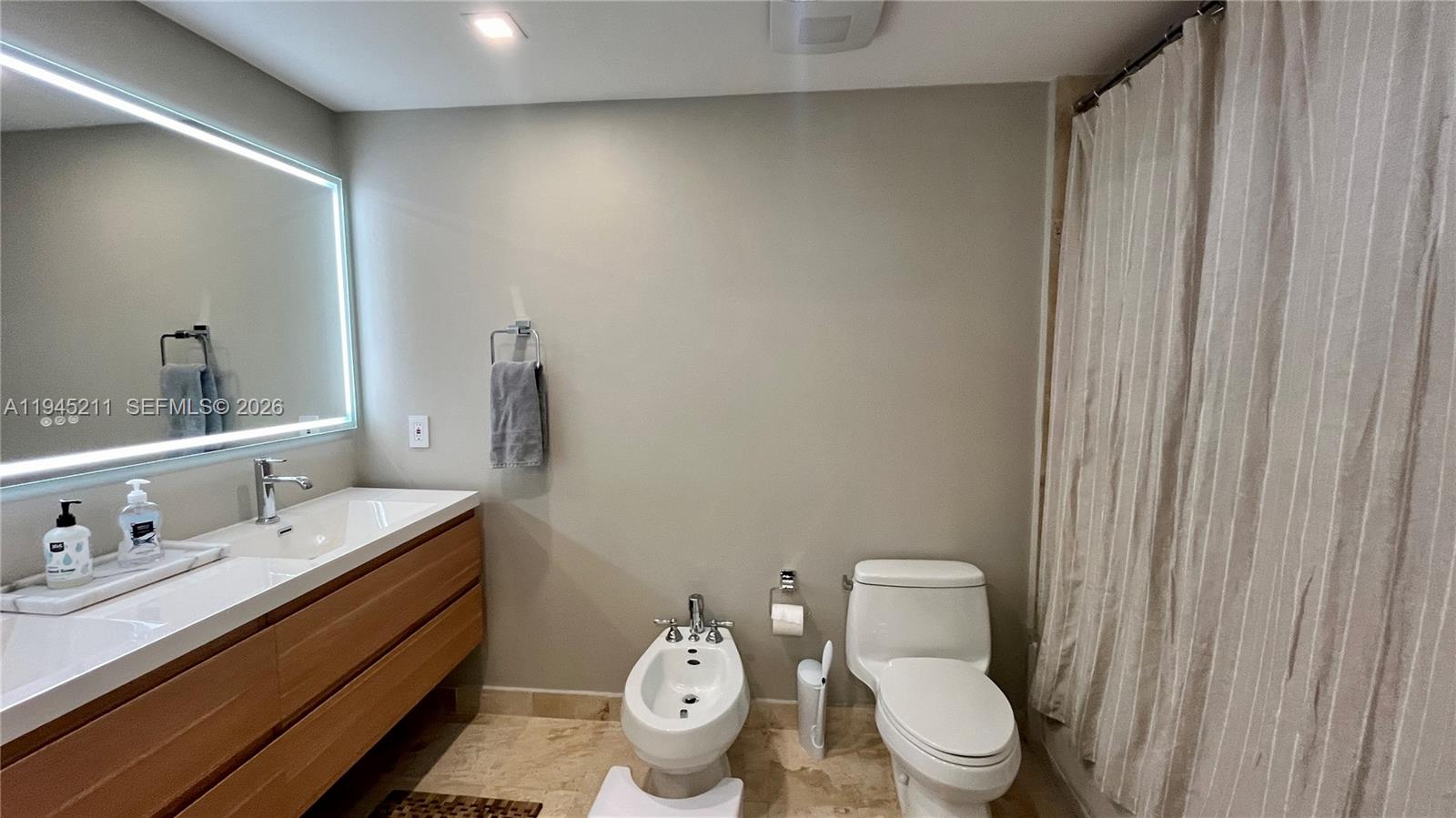 3339 Virginia St #303 Coconut Grove, FL 33133