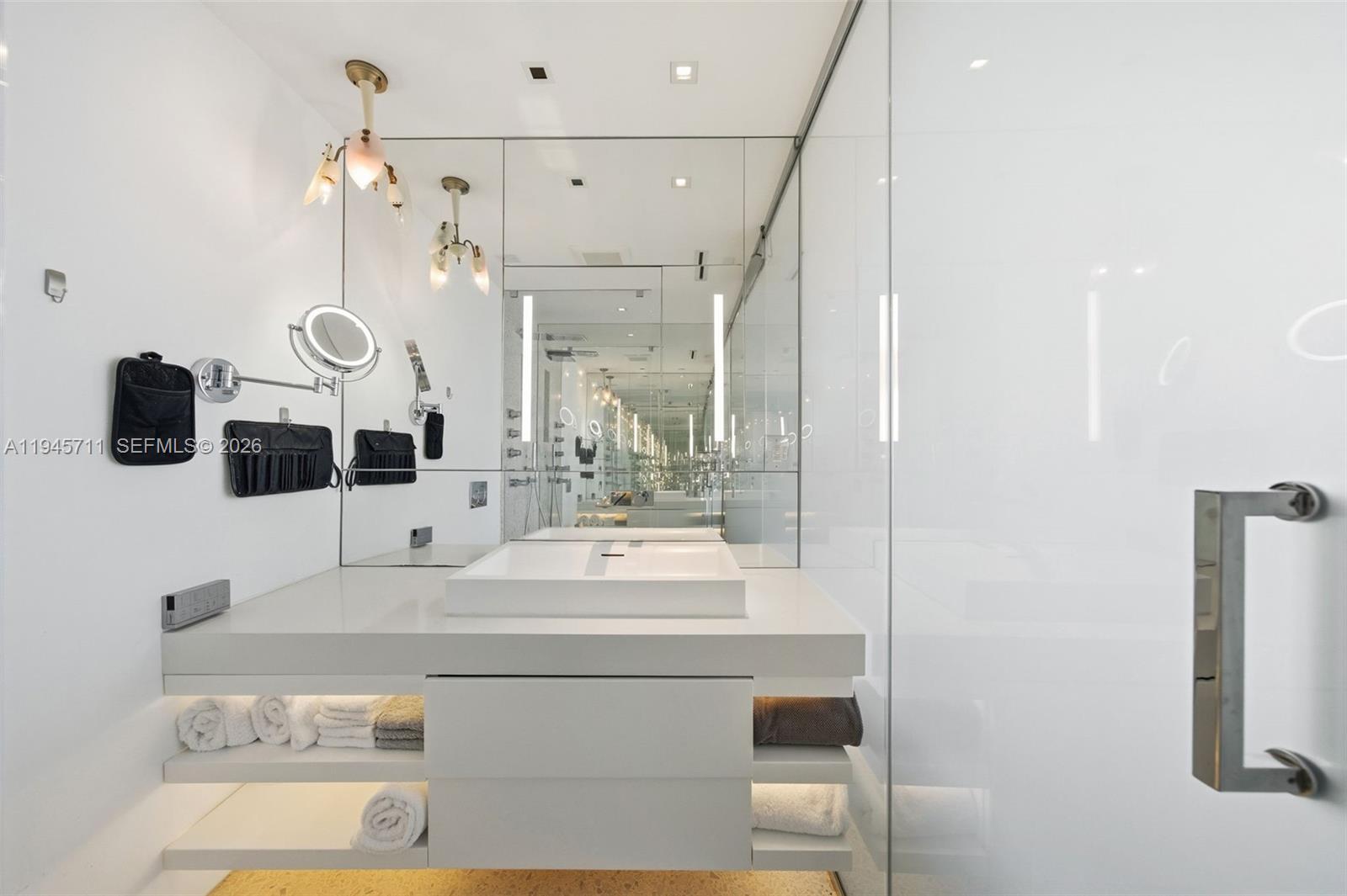 1000 S Pointe Dr #1606 Miami Beach, FL 33139