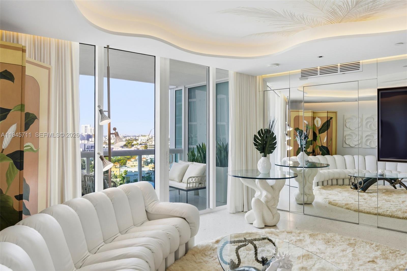 1000 S Pointe Dr #1606 Miami Beach, FL 33139