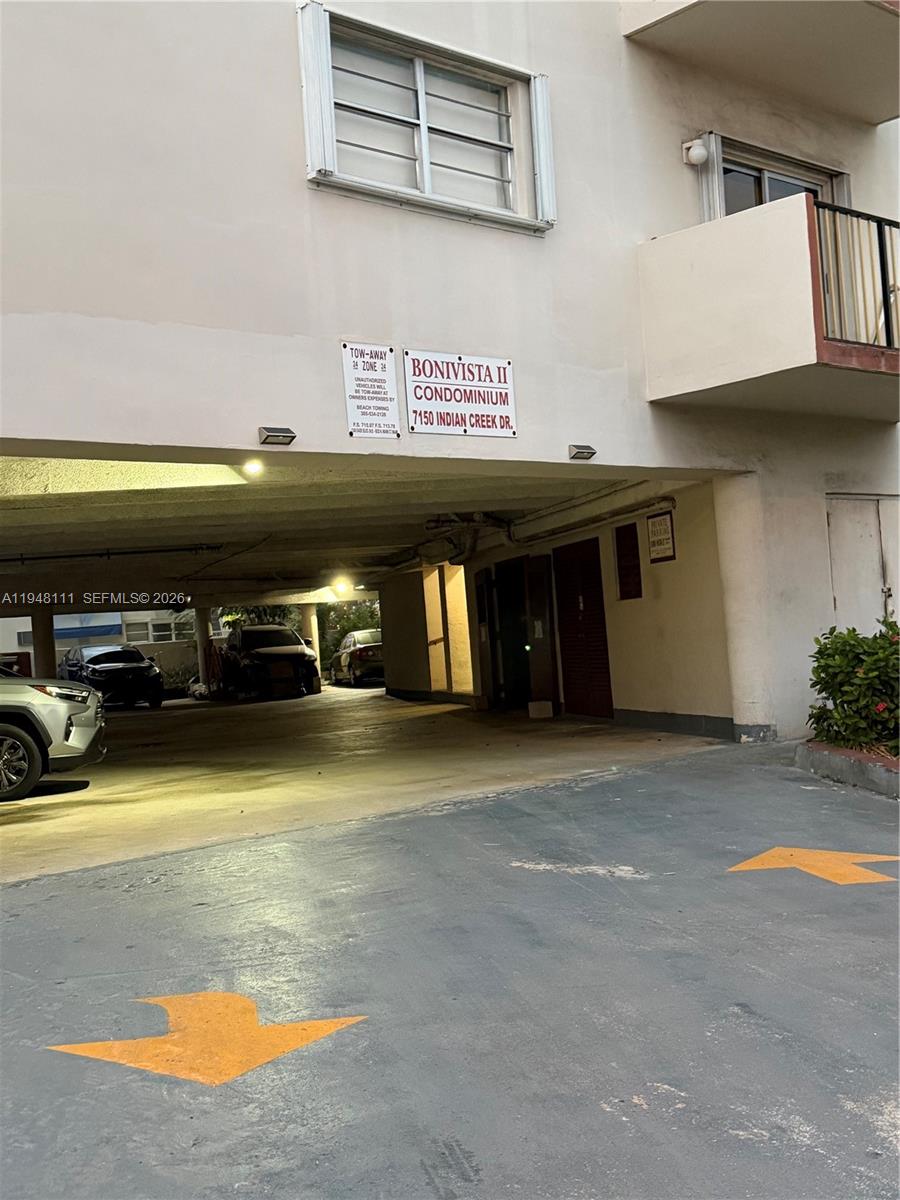 7150 N Indian Crk Dr #505 Miami Beach, FL 33141