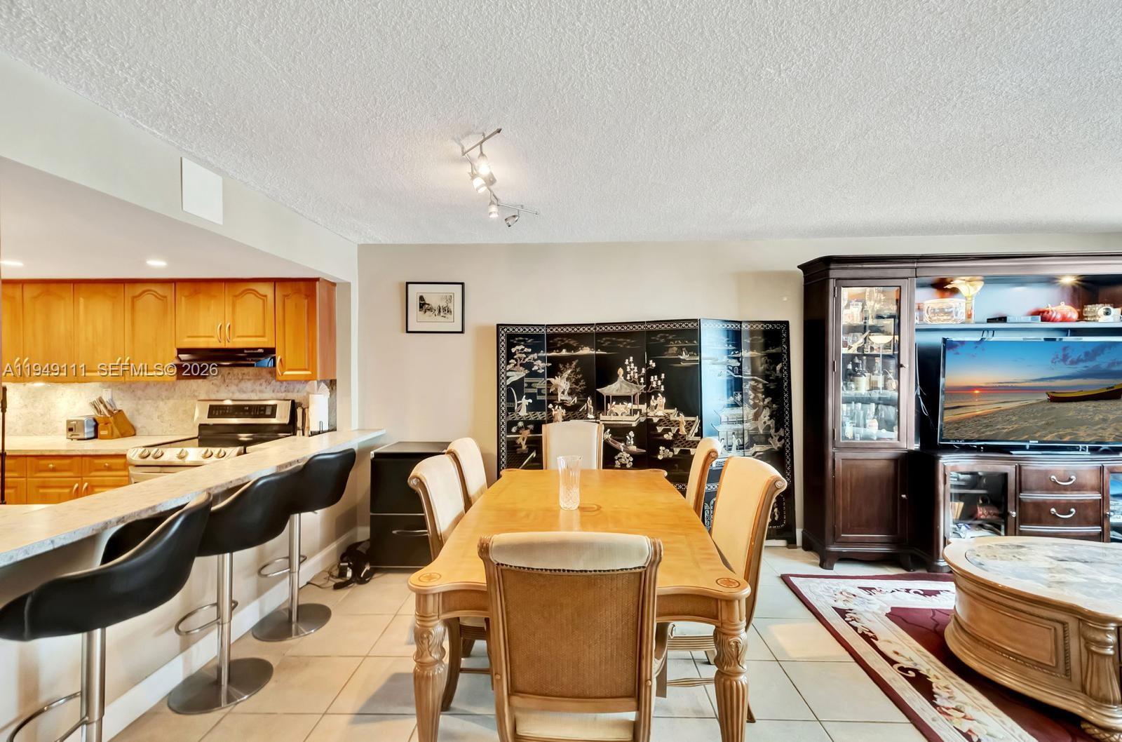 5401 Collins Ave #340 Miami Beach, FL 33140