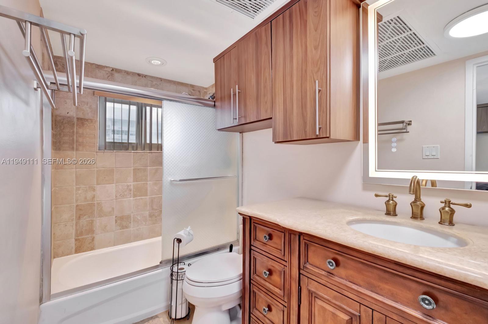 5401 Collins Ave #340 Miami Beach, FL 33140