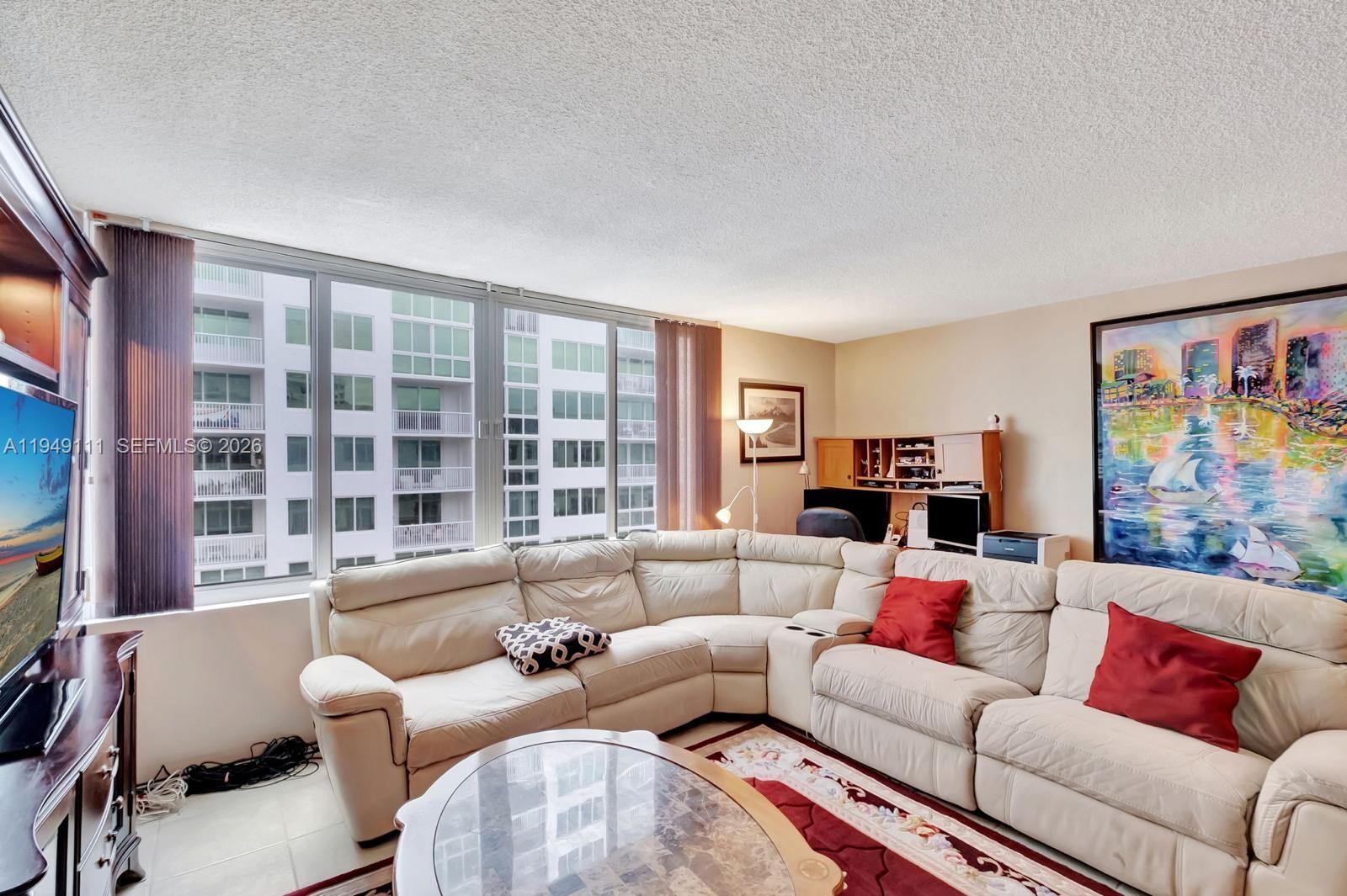 5401 Collins Ave #340 Miami Beach, FL 33140