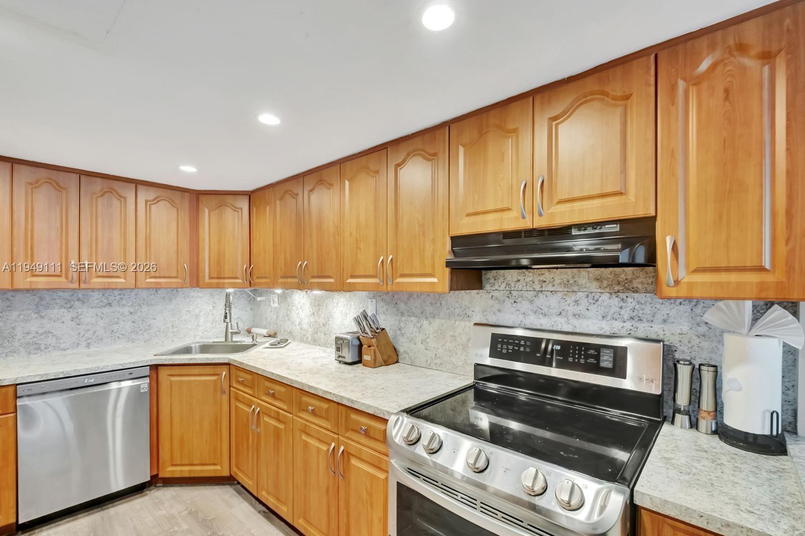 5401 Collins Ave #340 Miami Beach, FL 33140