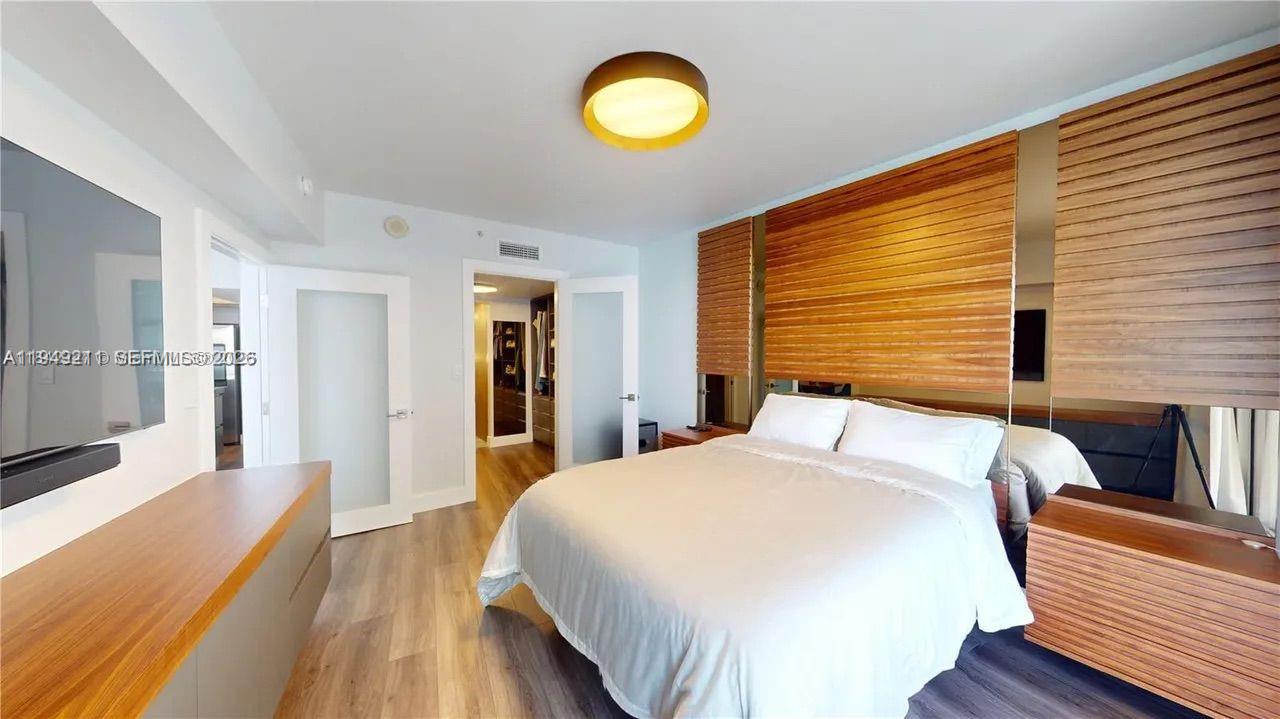 image Opera Tower Condo20