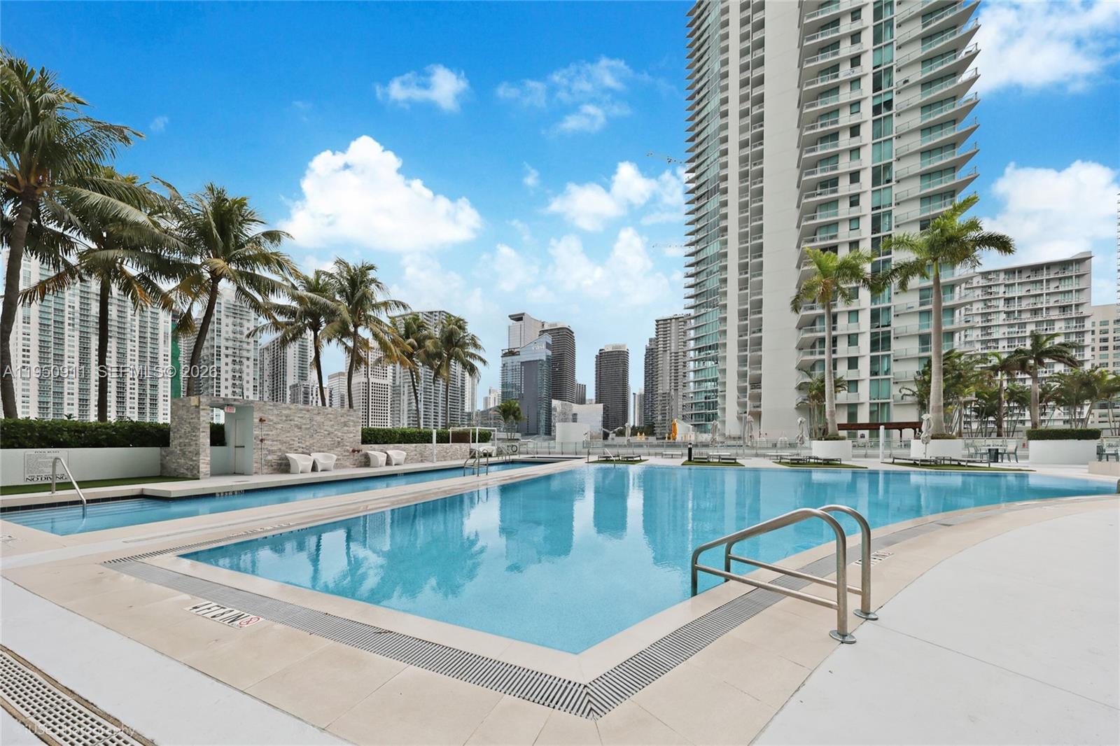 90 SW 3rd St #3109 Miami, FL 33130