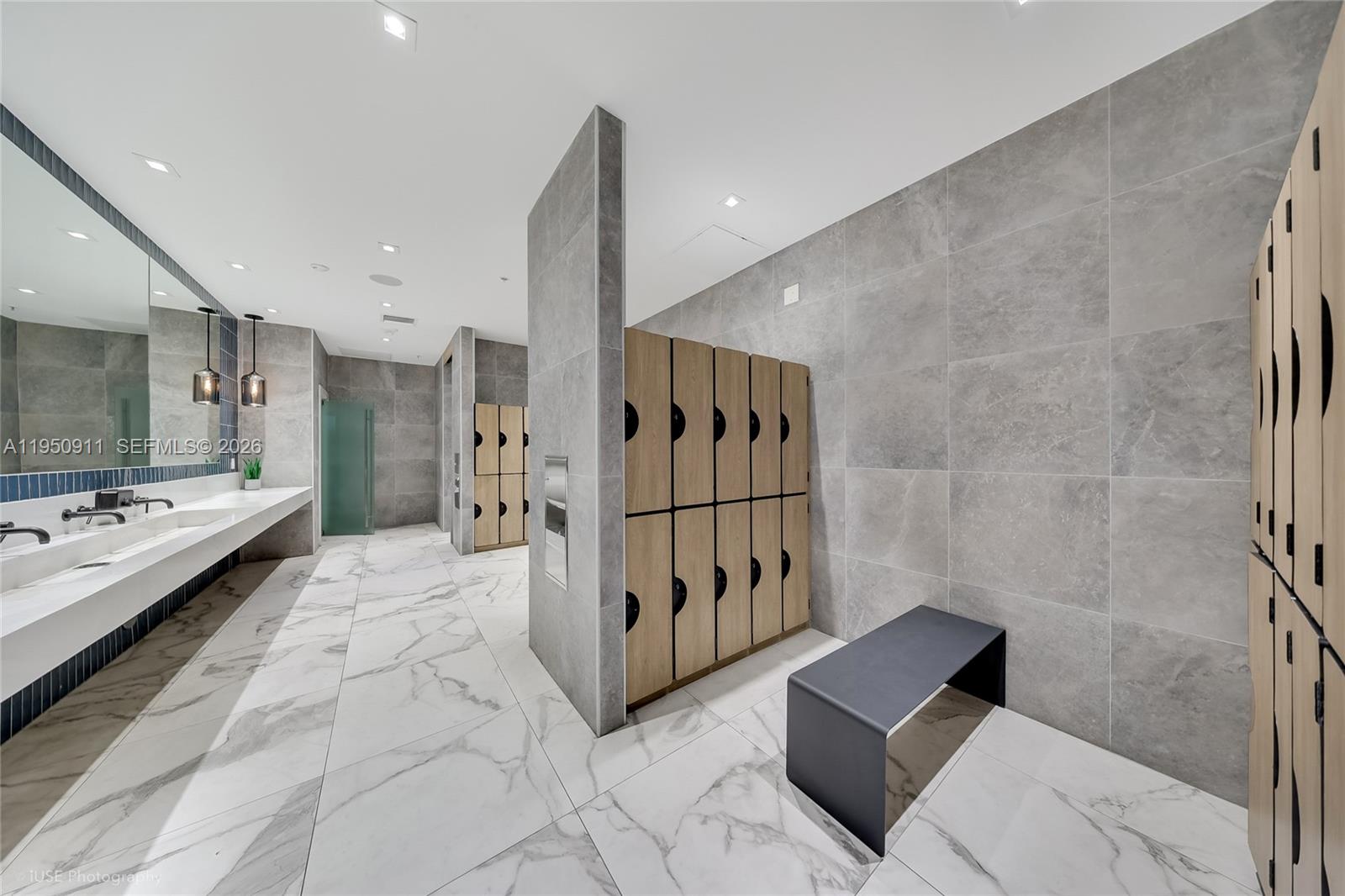 90 SW 3rd St #3109 Miami, FL 33130