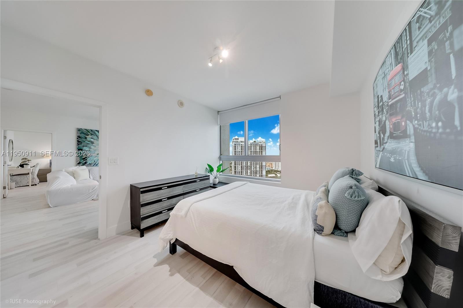 90 SW 3rd St #3109 Miami, FL 33130