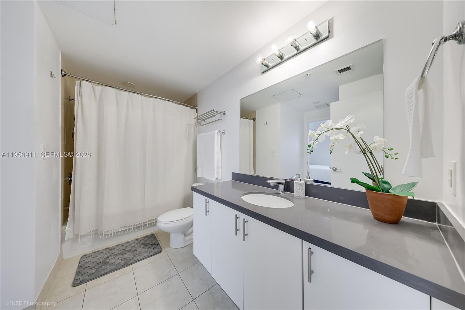 90 SW 3rd St #3109 Miami, FL 33130