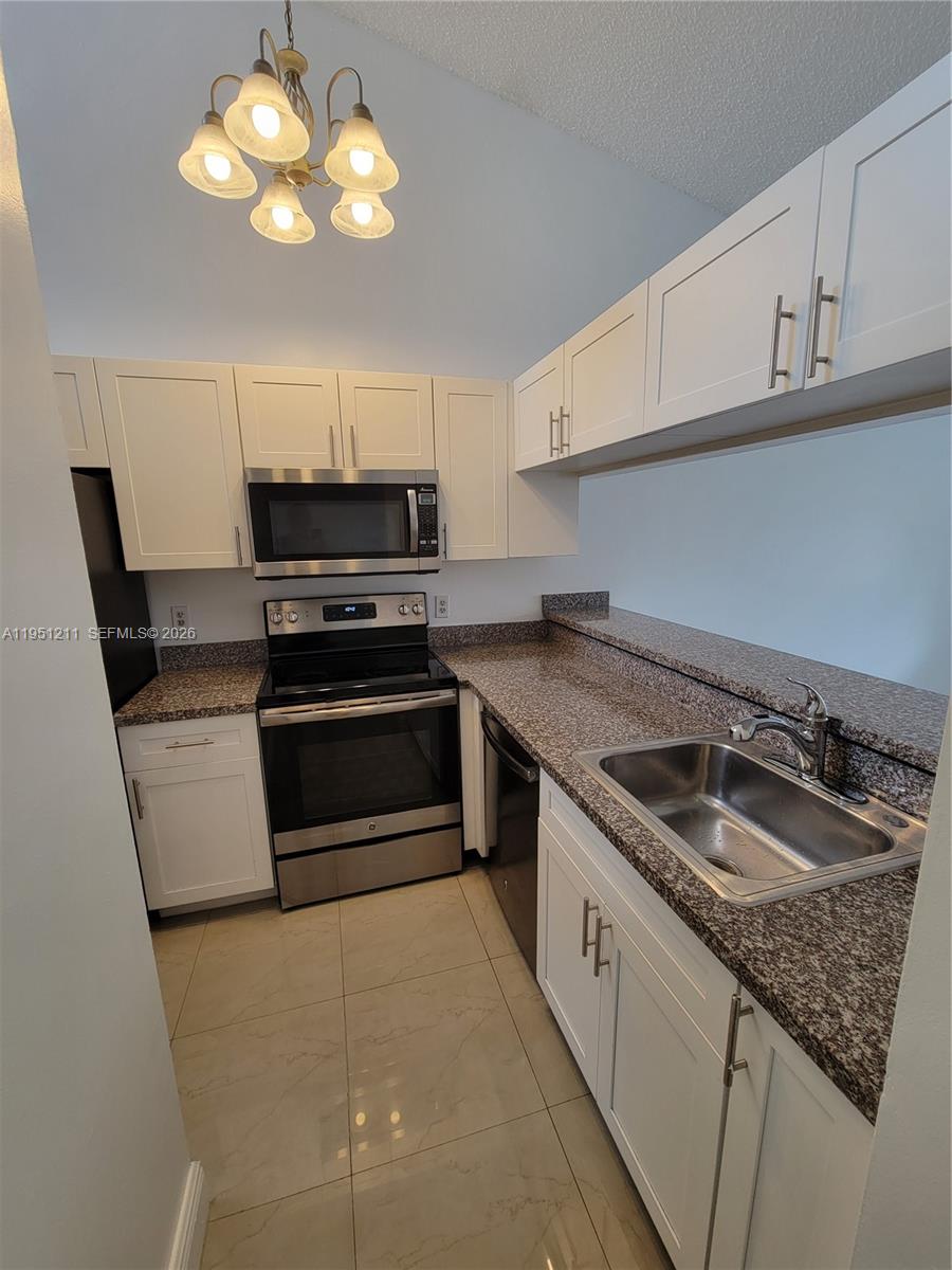 958 Coral Clb Dr #958