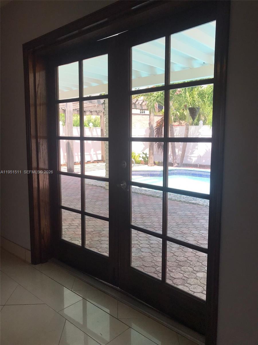 2038 Alton Rd Miami Beach, FL 33140