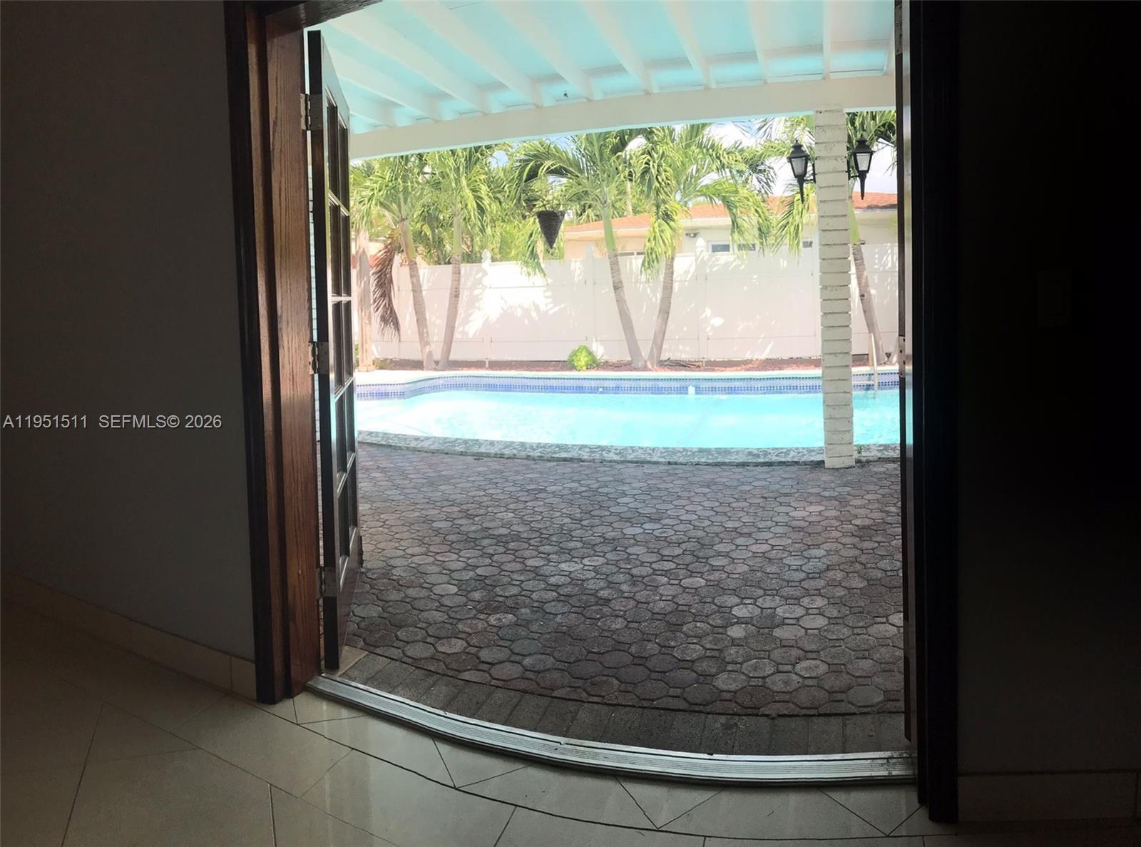 2038 Alton Rd Miami Beach, FL 33140