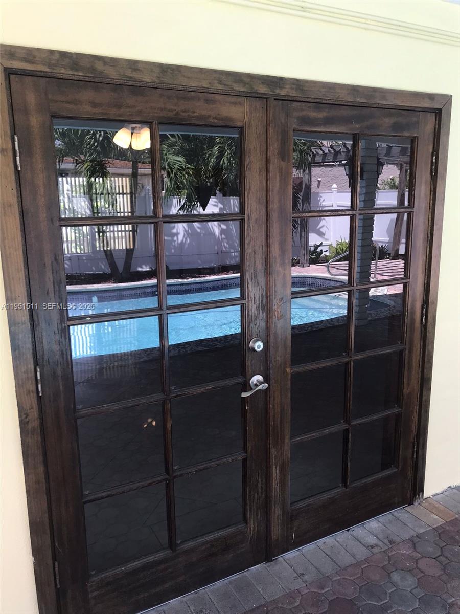 2038 Alton Rd Miami Beach, FL 33140