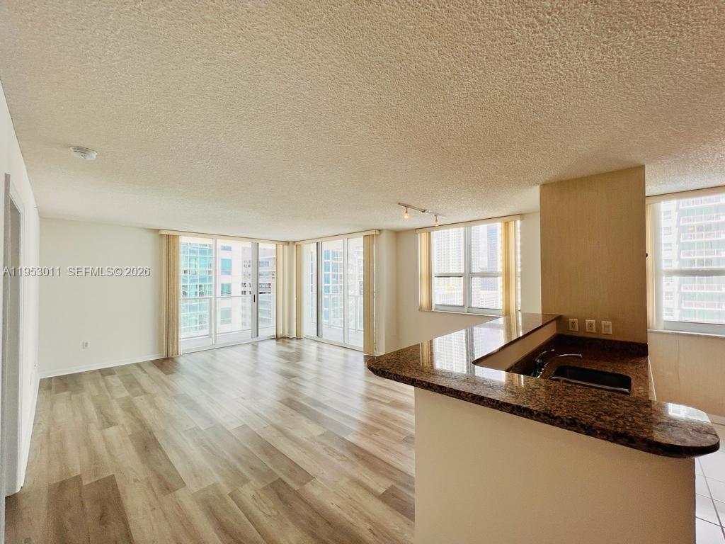 1155 Brickell Bay Dr #1602 Miami, FL 33131